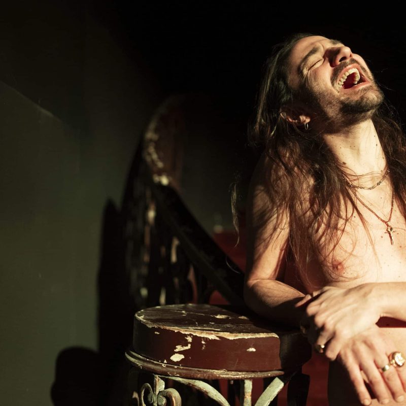 Poor Guy-4621-(c)LukasBeck